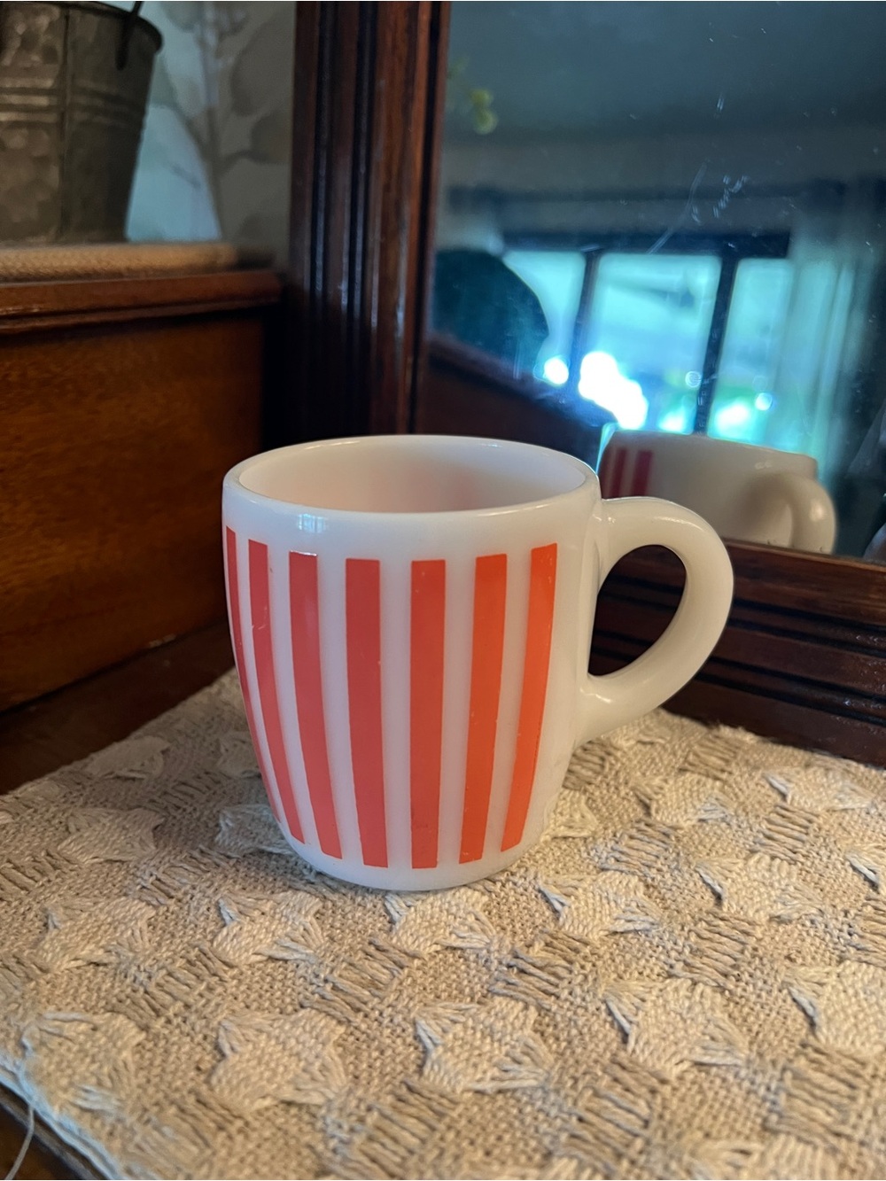 HAZEL ATLAS Classic Vintage Mid Century Modern Milk Glass Candy Stripe Mug 8oz